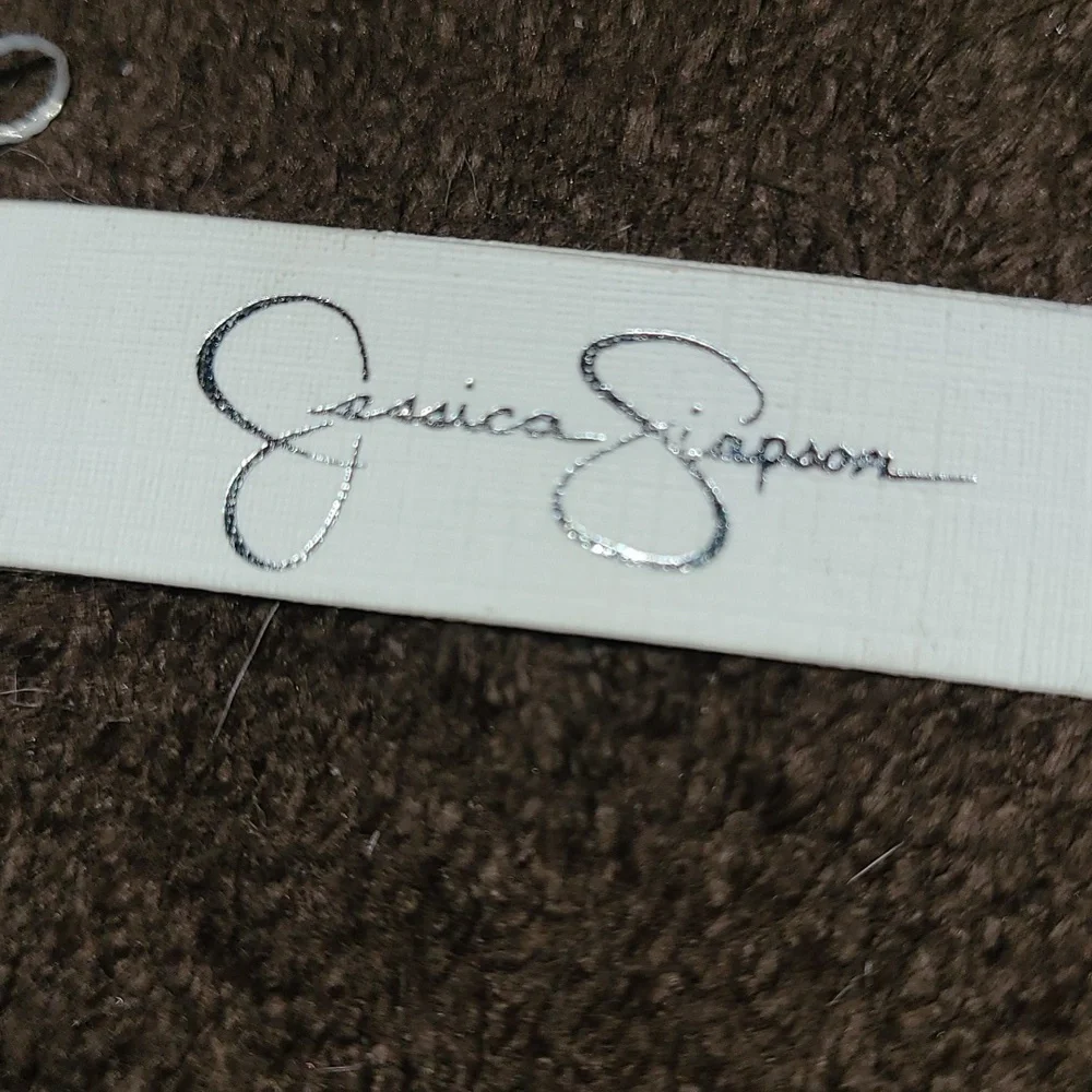 Gorgeous Jessica Simpson metal bangle bracelet - Picture 2 of 4